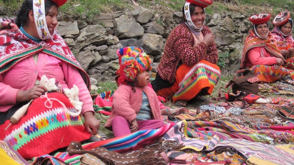 Rumira Sondormayo weavers and their textiles